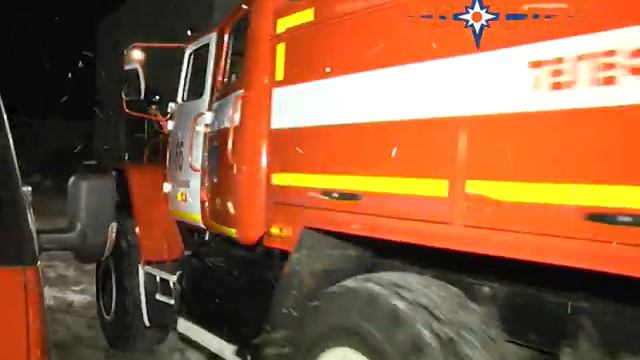 В Верхней Пышме горит цех по производству поролона смотреть онлайн