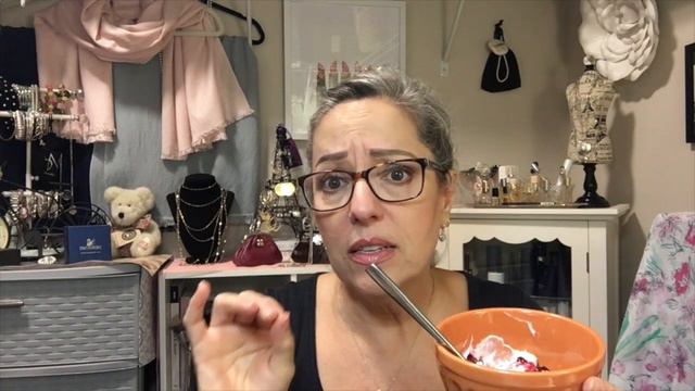 CAN YOU LOSE WEIGHT AND STIll EAT GREAT FOODS? LET’S CHAT FOOD AND FUN TIPS!!! смотреть онлайн