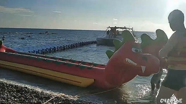 Ушли в отрыв в с. Дивноморское. Прокат гидроцикла, банан - Горыныч, пенная вечеринка в кафе Русь смотреть онлайн