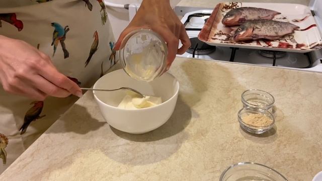 КАРАСИ В ДУХОВКЕ С ХРУСТЯЩЕЙ КОРОЧКОЙ