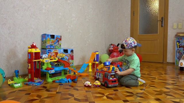 Автовоз Vtech и пожарная машина! Трофимка покажет как можно весело играть с такими игрушками! #vtec смотреть онлайн
