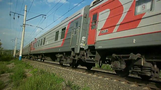 Электровоз ЧС2К-593 с поездом №456У Новороссийск — Челябинск смотреть онлайн
