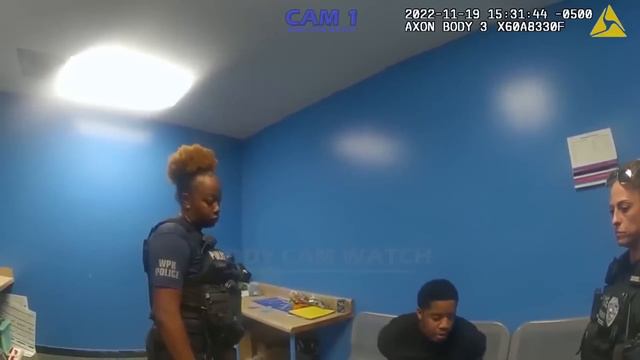 Police caught this man BEATING HIS MEAT in Walmart смотреть онлайн