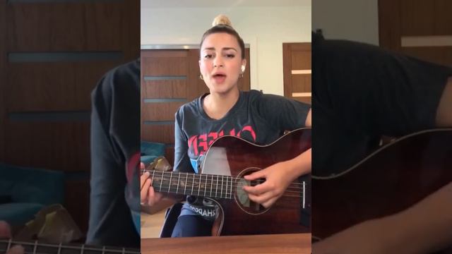 Tori Kelly Mashup with All In My Head chords | Quarantea with Tori смотреть онлайн