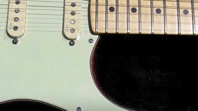 2014 Fender Strat Deluxe Plus - Mystic 3 Tone Sunburst смотреть онлайн