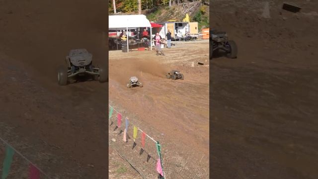 RC drag racing with X-MAXX trucks смотреть онлайн