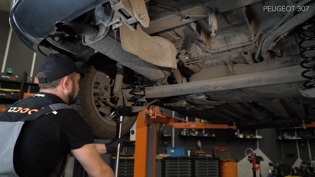 PEUGEOT 307 (3H) hátsó spirálrugó csere [ÚTMUTATÓ AUTODOC]