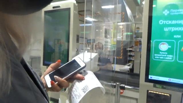 Перекрёсток Кирова 51а/Осторожно! Дикий Лысый Быдло - Охранник Защищает Просрочку/ смотреть онлайн