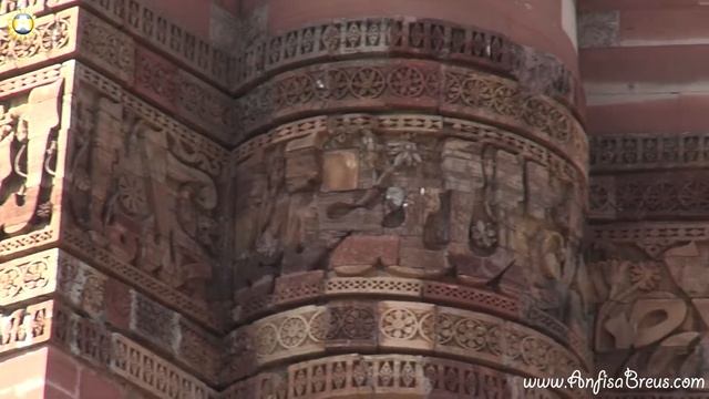 Индия. Дели. Qutb complex. 198_Iron pillar of Delhi. смотреть онлайн