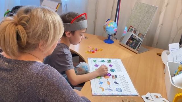 Федя и его занятие с логопедом.