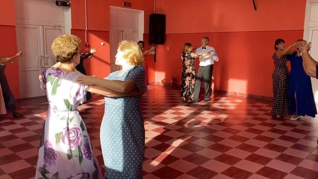 Вальс -Бостон. Танцующий Солигорск. смотреть онлайн