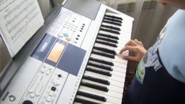 Kombi - Wspomnienia z pleneru - Yamaha PSR-E323 смотреть онлайн