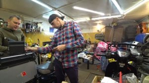 Гараж305 ставим Future Eyes F150 на второй Honda Super Cub AA04