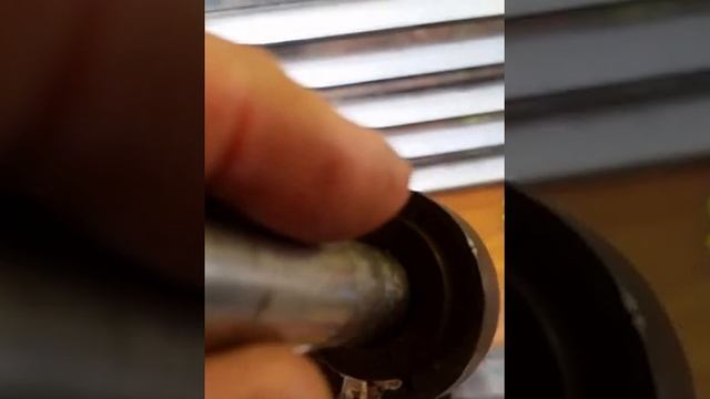 Husqvarna 340, 345, 350 Seal Removal from Bearing - Chainsaw Repair Rebuild DIY смотреть онлайн