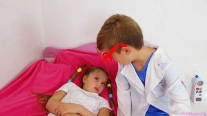 Доминика и Весёлая история про Занозу в Пальце