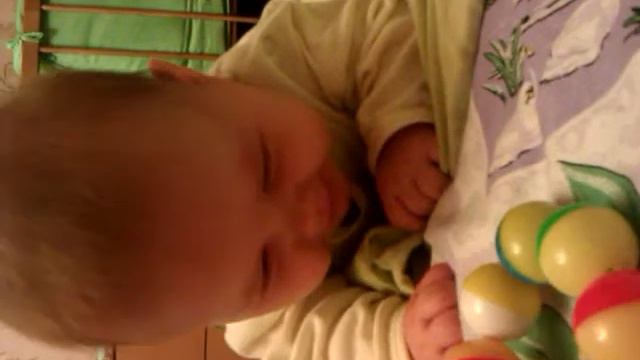 Малышка смеется,4 месяца смотреть онлайн