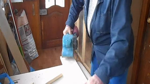 полочка на окно или инструмент в женских руках шлифмашинка 1 смотреть онлайн