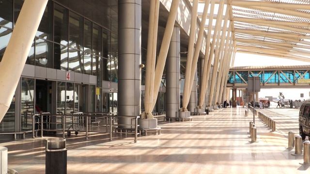 A Walk Around Cairo International Airport, Cairo, Egypt смотреть онлайн