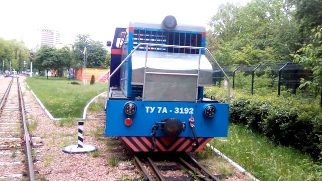 Киевская детская железная дорога (узкоколейка), маневры- май 2020 смотреть онлайн