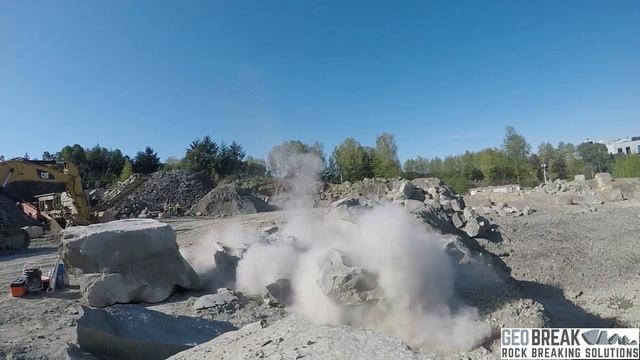 GeoBreak - Nxburst - Low Explosive NON-DETONATING Boulder Breaking смотреть онлайн