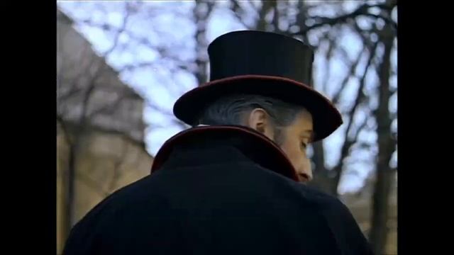 А в роли кучера родной брат Шерлока Майкрофт смотреть онлайн