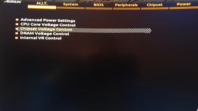 Gigabyte Aorus Ultra Z390 i9 9900K overclocking to 5GHz смотреть онлайн