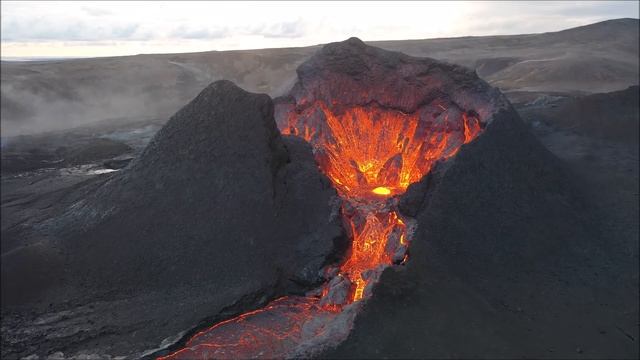 Lava Flows near Grindavik, Iceland смотреть онлайн