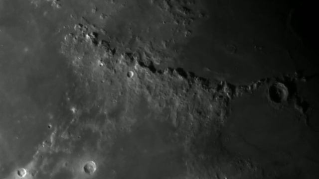 Skywatcher Evostar 120/1000 Moon смотреть онлайн