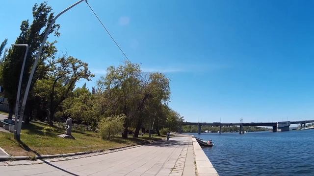 Набережная. Между двух мостов. Quay. Between the two bridges смотреть онлайн