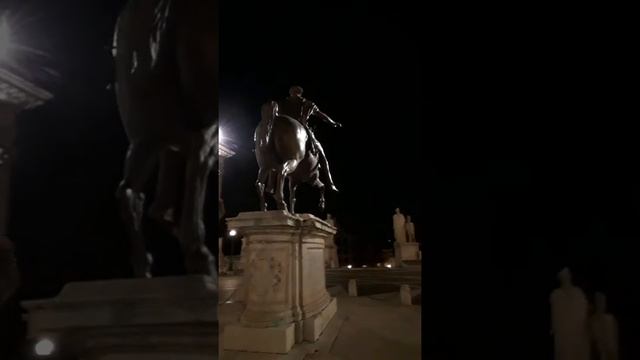 Статуя Марка Аврелия. La statua di Marco Aurelio. смотреть онлайн