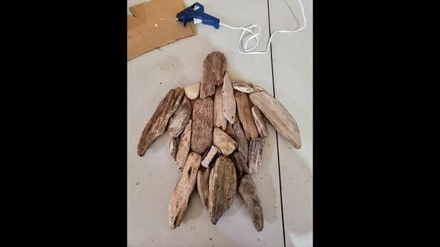 DIY ~ Driftwood Crafts! Limitless ways to use driftwood, to make amazing wall hangings. смотреть онлайн