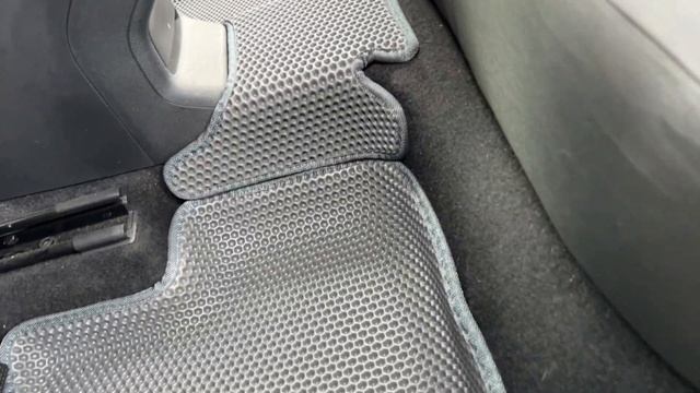 3D EVA коврики с бортами в салоне Skoda Karoq (2020-Н.В.) от компании CellMat смотреть онлайн