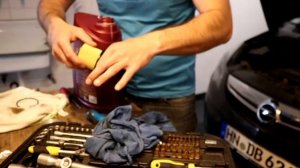 Opel Corsa D 1.2  ( Опель Корса Д) Замена масла, Ölwechsel, Oil change