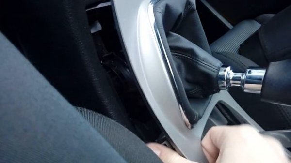 Ford S-Max how to remove the factory radio 2006 -2015 simple guide.