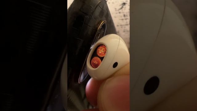 Как почистить эйрподс смотреть онлайн