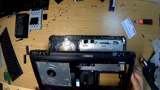 Как разобрать и собрать Asus K40IN. смотреть онлайн