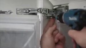 Монтаж фасада для холодильника Liebherr, жесткое крепление