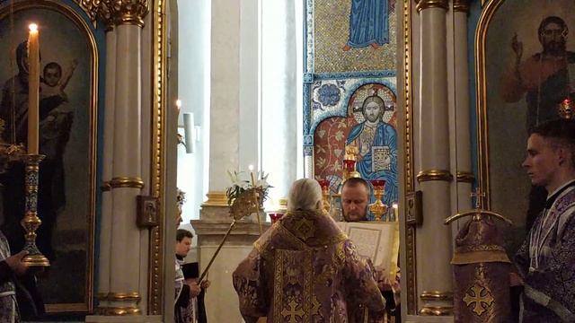 Святое Евангелие на Воздвижение Креста Господня чтомое митрополитом Минским и Заславским Павлом. смотреть онлайн