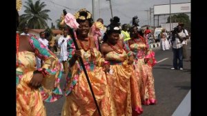 КАК ОТМЕЧАЮТ ПАСХУ в разных странах: от ВЕСЕЛЬЯ до ИСТЯЗАНИЯ