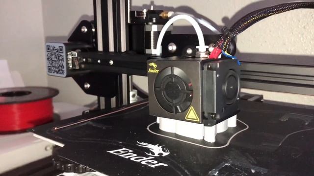 MY NEW TOY! | Creality Ender 3 Pro 3D Printer смотреть онлайн