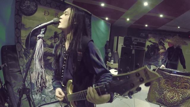 DreamSpirit-Dancing Traitors (Rehearsal MV) смотреть онлайн