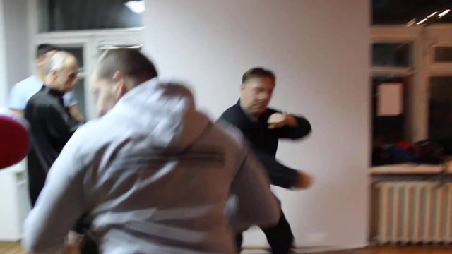 Кунг фу Сан Сы Бэй в клубе Вин Чун - Фошань в Новосибирске! смотреть онлайн