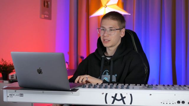 Антон Устанавливает Авторитарные Порядки на Канале /коваленко трунь отрезки смотреть онлайн