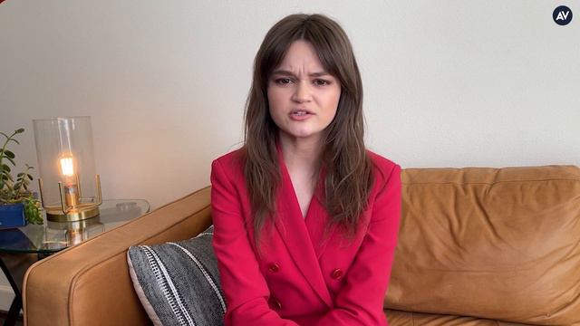Ciara Bravo on how she learned to shoot up for Cherry смотреть онлайн