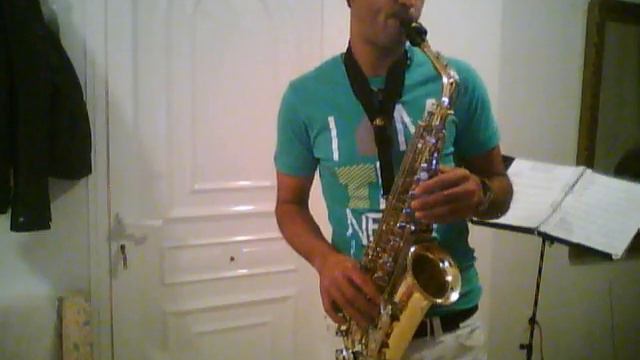 Aclesio no saxofone-Tom jobim смотреть онлайн