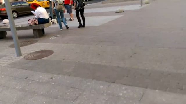 Как одеваются девушки в Петербурге - в августе! смотреть онлайн