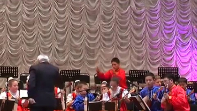 Великий Курмангазы и оркестр 'РУССКИЕ УЗОРЫ' 20.05.2014 г. смотреть онлайн