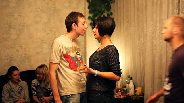 ДЭ 10 вещей, кот-ые нельзя делать в незнакомой компании смотреть онлайн