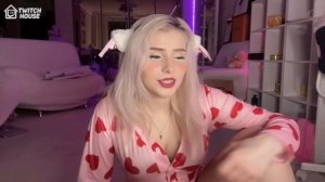 Уфф Света Соллар показала Ножки