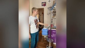 Аппарат колонного типа с узлом отбора по пару и жидкости